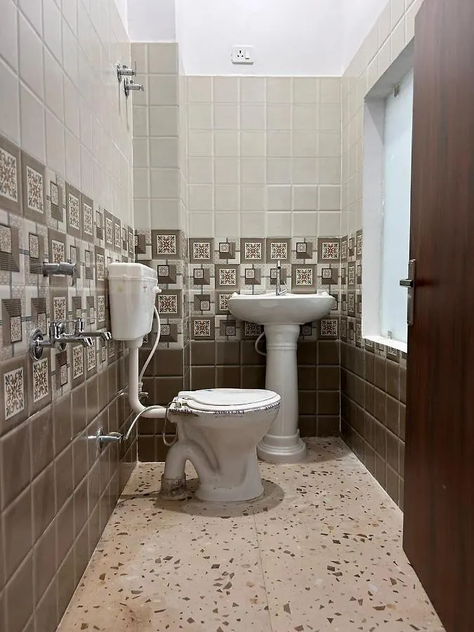 *** Ξενοδοχείο Saroj Villa Agra  Ινδία