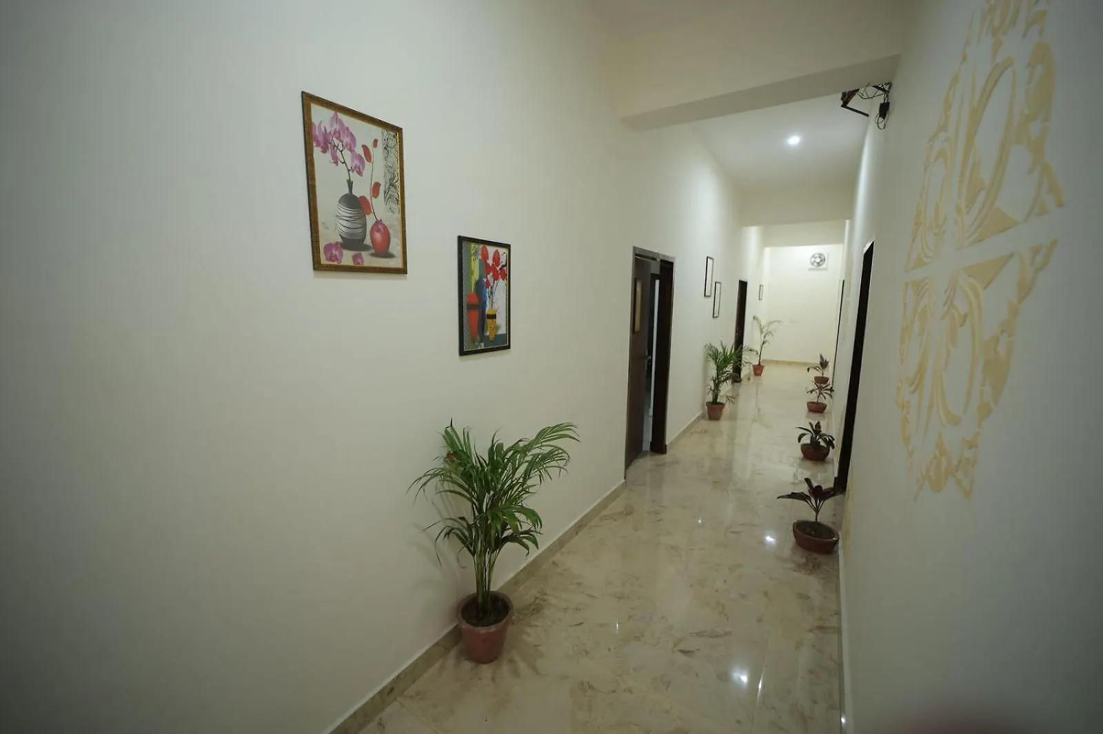 Saroj Villa Agra